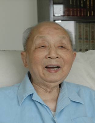 社会各界追思屠守锷 