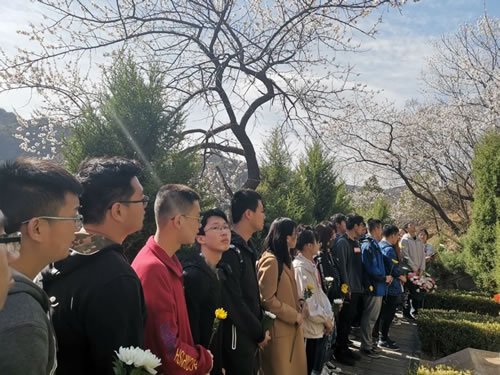 八达岭陵园,屠守锷